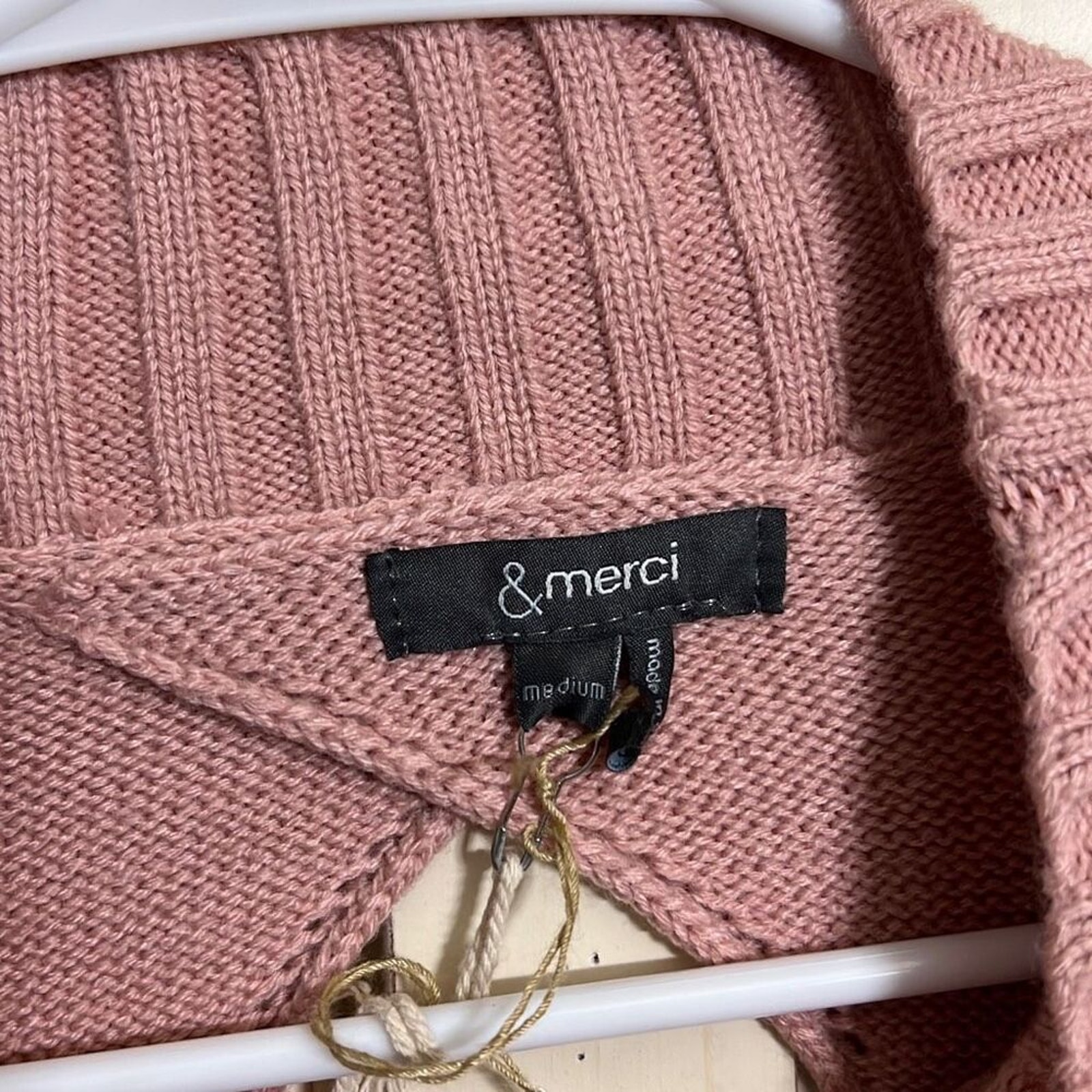 Nwt &Merci En Merci Size Medium Pink Sweater Opening In Back — image 3 of 5